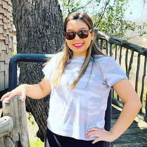 Meet your Posher, Mia